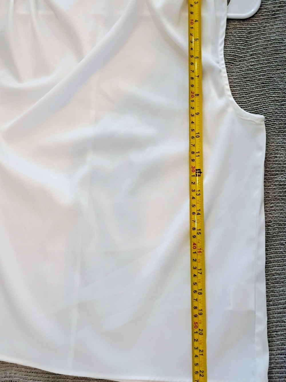 Another Sleeveless Hight Degaje Women Silky White, 3 Botton Back losure, Small - Picture 7 of 9